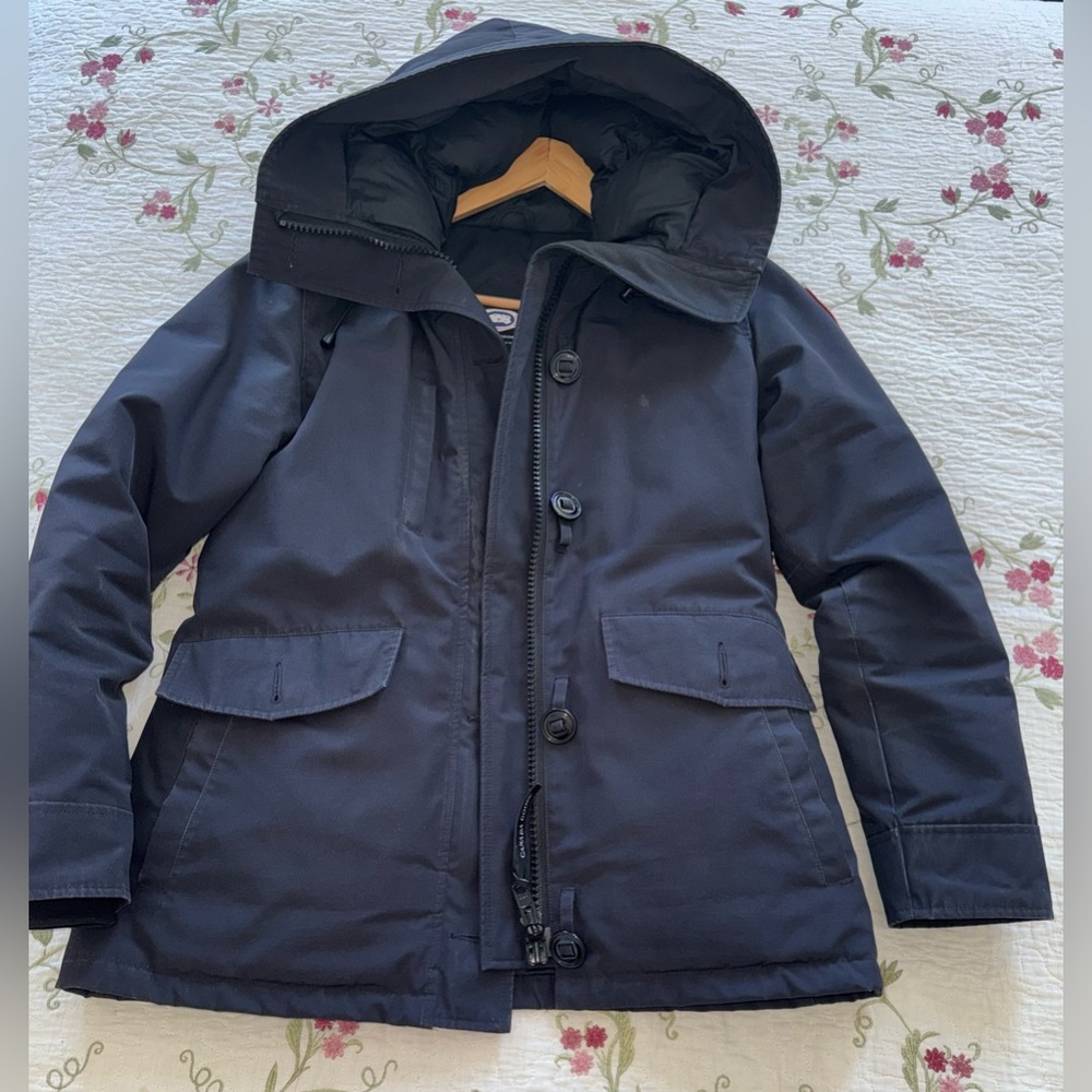 LAST CALL BEFORE JUNE 12 REMOVAL | Canada Goose Jacket - 3800L Style